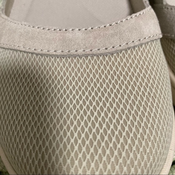 NWOB Dansko Hilda Cream Suede Sporty Maryjane Sneaker - Picture 6 of 9